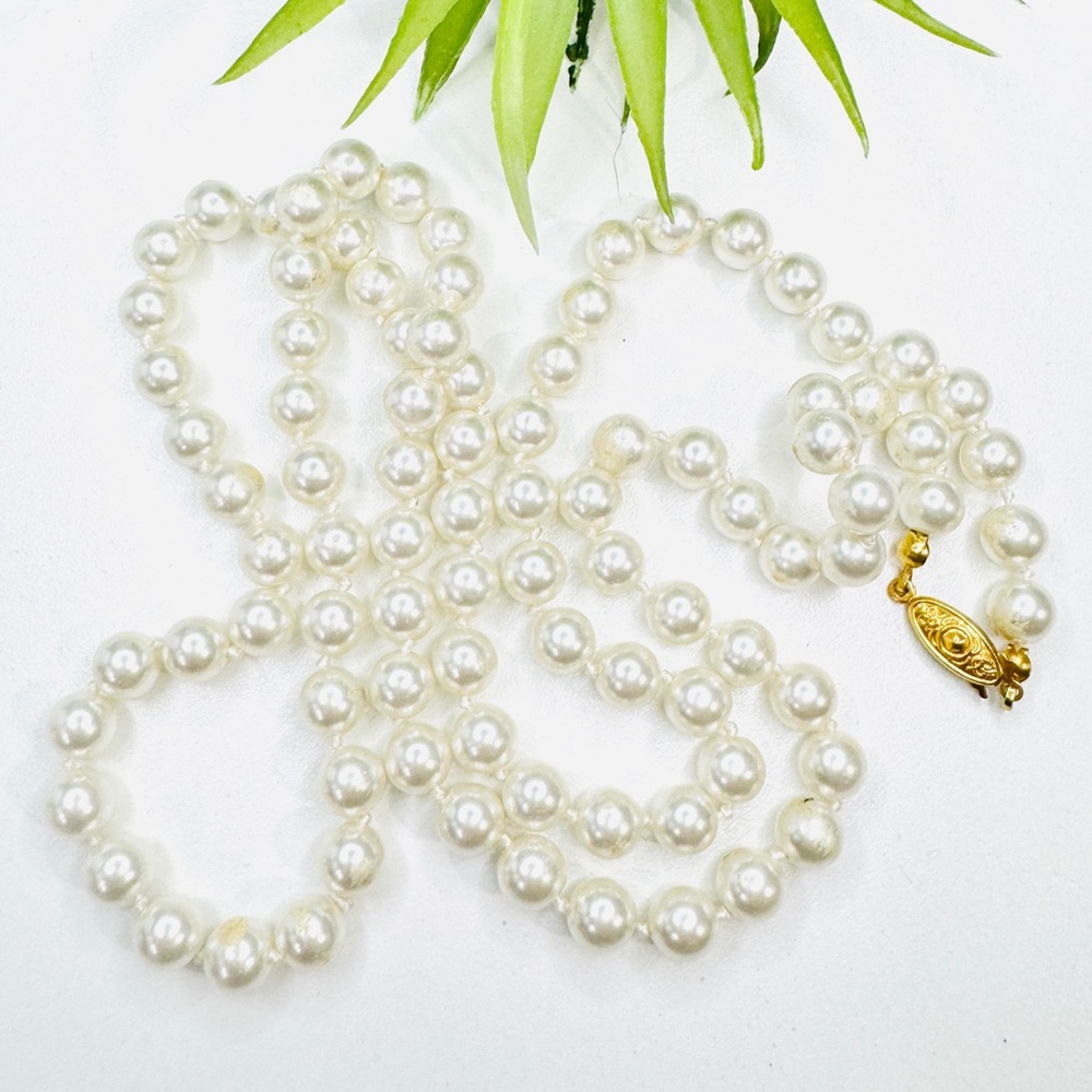 Vintage 34.5" White Faux Pearl Glass Hand Knotted Beaded Necklace